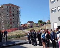 Уручени кључеви станова припадницима безбедности у Крагујевцу
